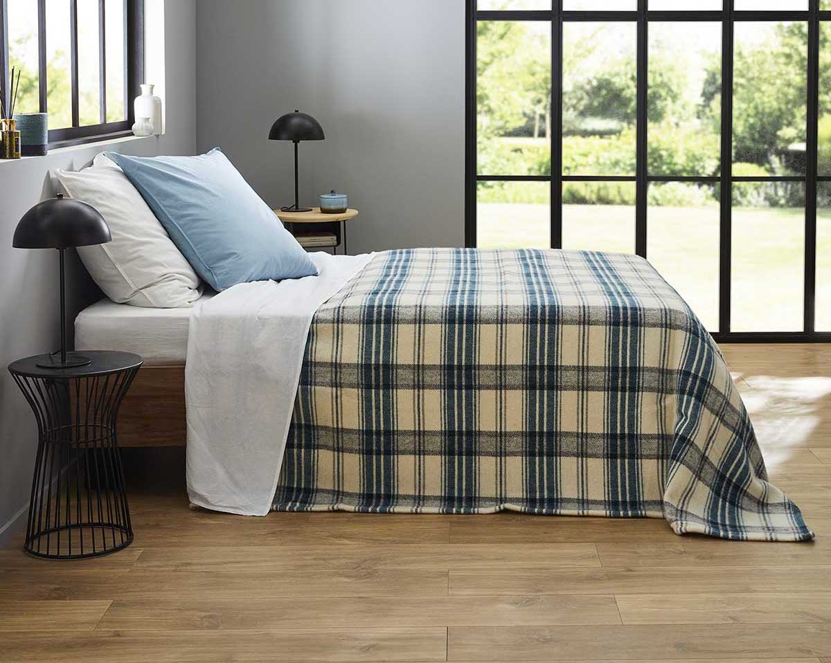 Couverture AVORIAZ Bleu Paon